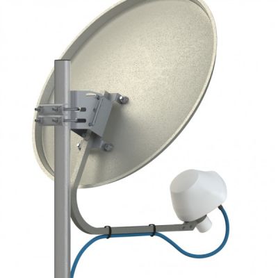 UMO-3  -  4G/3G (LTE1800/DC-HSPA+/LTE2600)   офсетный облучатель сзади